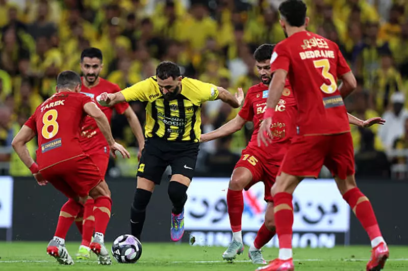 طارق حامد يساهم في انتهاء موسم ضمك بهزيمة أمام الاتحاد في الدوري السعودي