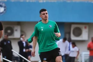 كريم حافظ: "نتوج أبطالًا لأفريقيا، وشكراً للجماهير على دعمهم الكبير"
