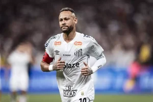 والد نيمار: نؤكد رغبتنا في استمرار ابني مع سانتوس