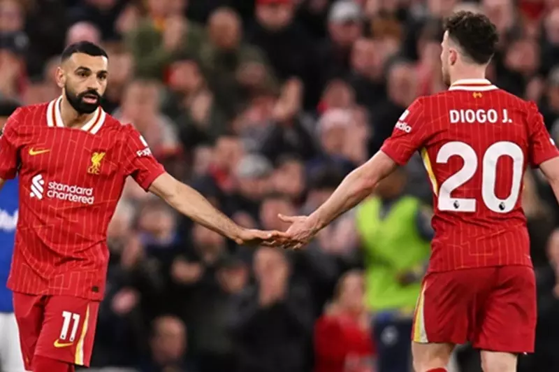 اسم جوتا يثير مشاعر الحزن في جماهير ليفربول من أجل محمد صلاح