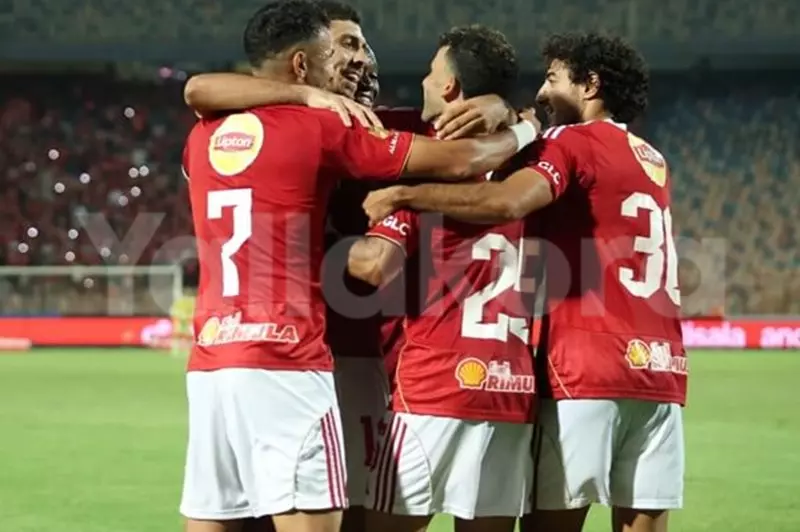 الأهلي يفوز بثنائية ساحقة في مواجهة فاركو الحاسمة