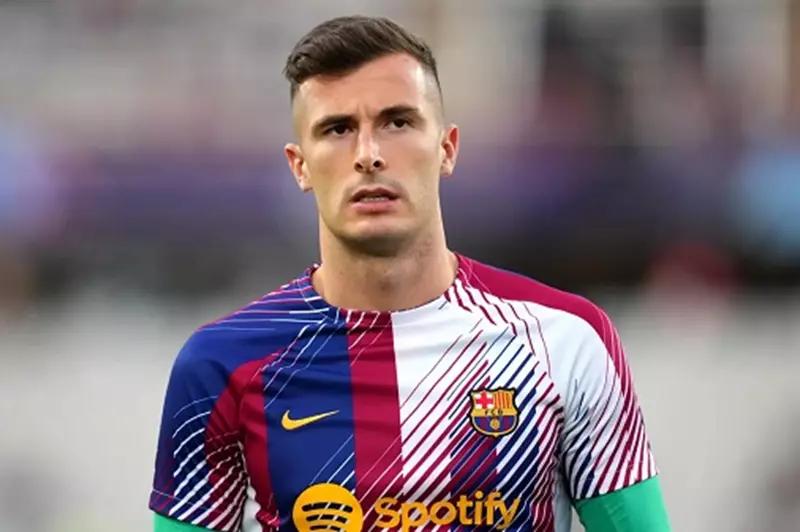 كومو يسعى للتعاقد مع بينيا من برشلونة